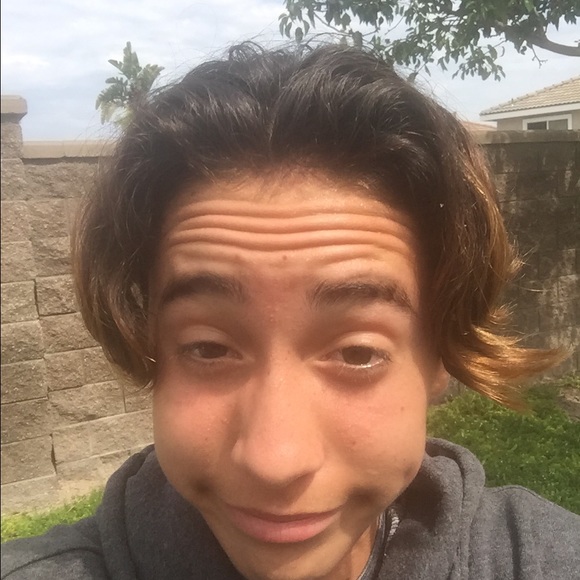 Meet your Posher, Javier - Picture 1 of 1