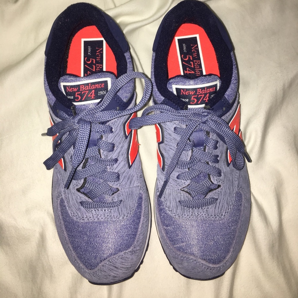 New Balance 574's size 9