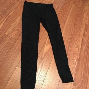 Old navy activewear fitted black leggings