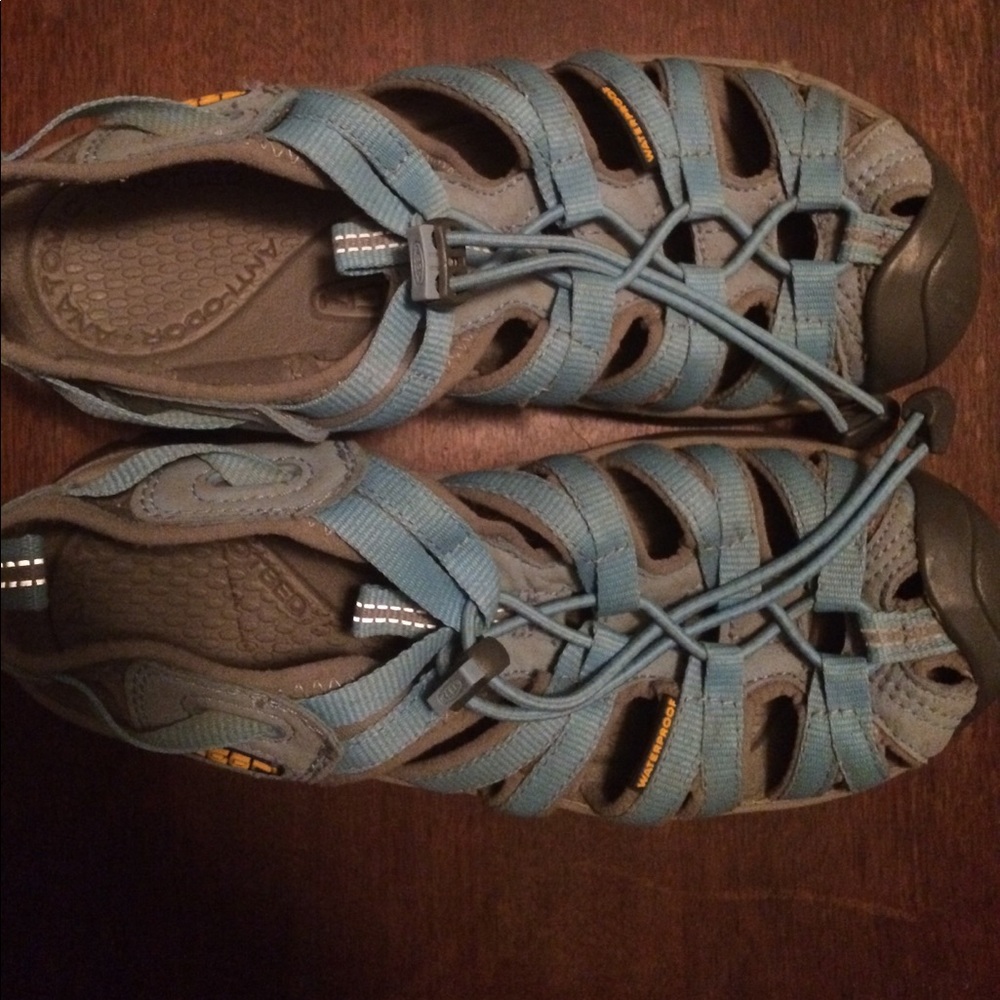 Great condition Keens