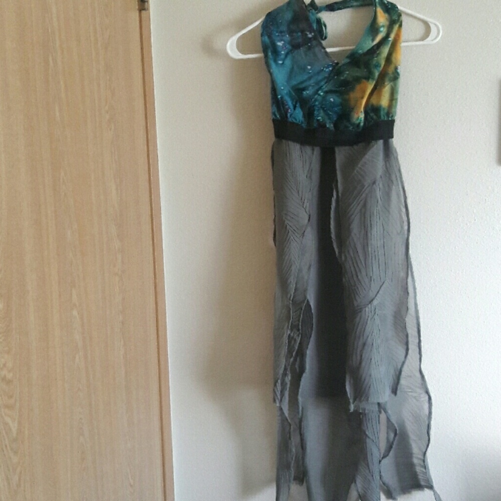 Halter top flowing scarves