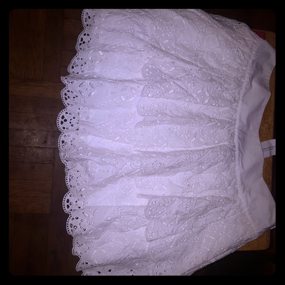 Banana Republic Size 6 - New White Flirty Skirt