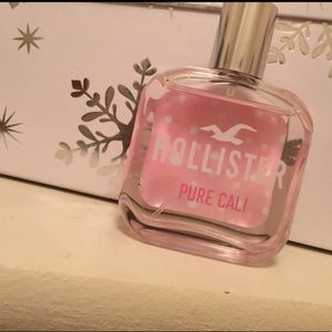 Hollister perfume pure cali fragrance!