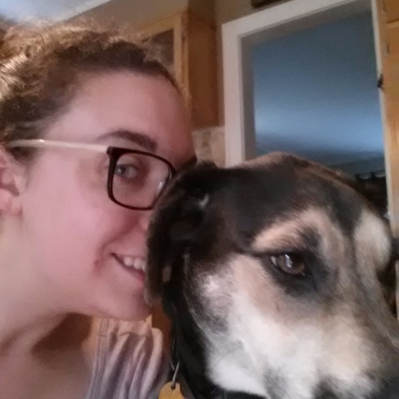 Meet your Posher, Tina - Picture 2 of 3