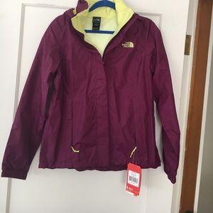 NWT The North Face Resolve Jacket Size M