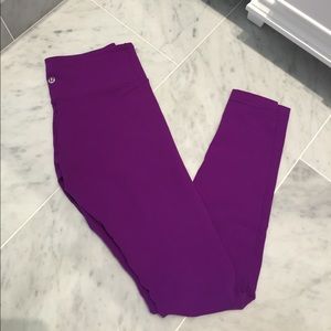 LuLuLemon wunder under in tender Violet
