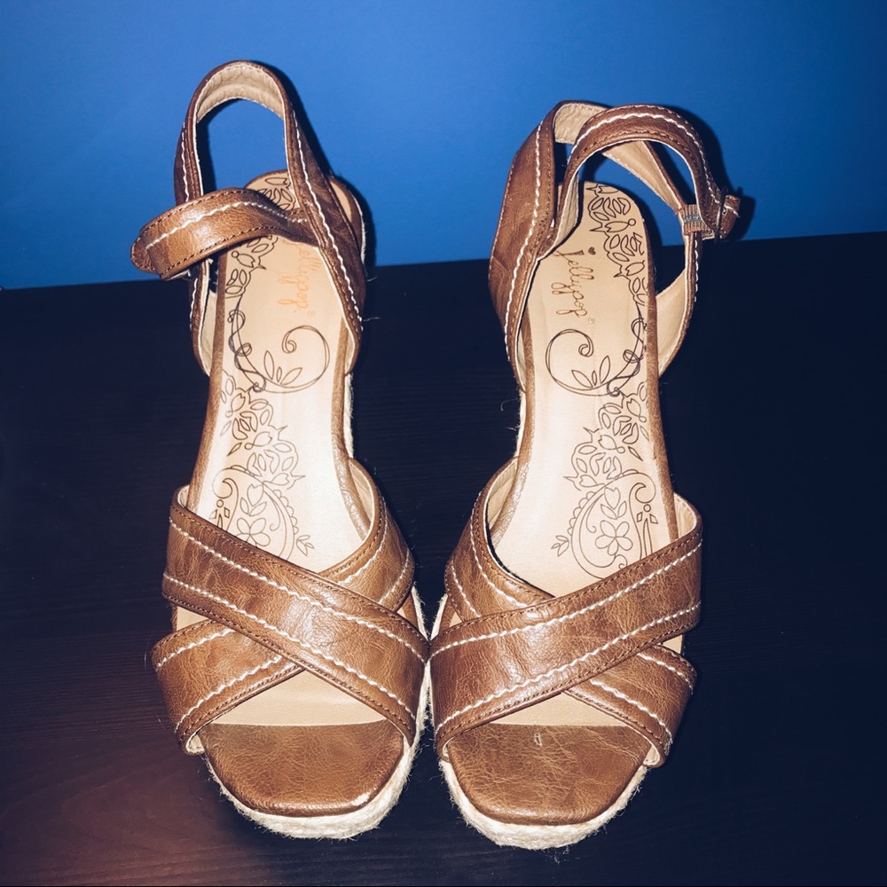 Brown wedges