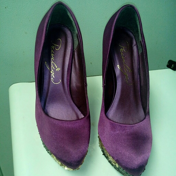 Open Deep plum platform shoes. Size 8 but runs sm. - Picture 2 of 3