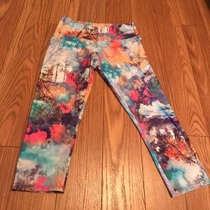 Onzie Capri Leggings
