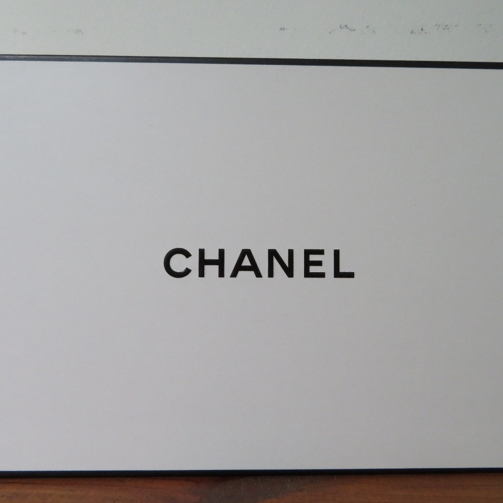 Chanel box