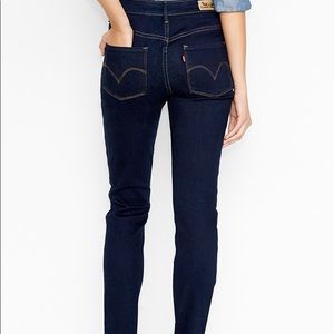 Levi's Dark wash 710 super skinny jeans