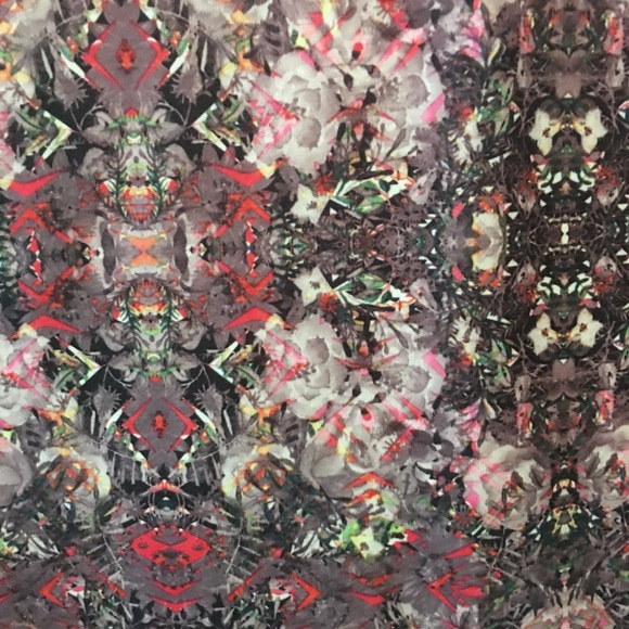 Lularoe Randy SOLD - Picture 2 of 4