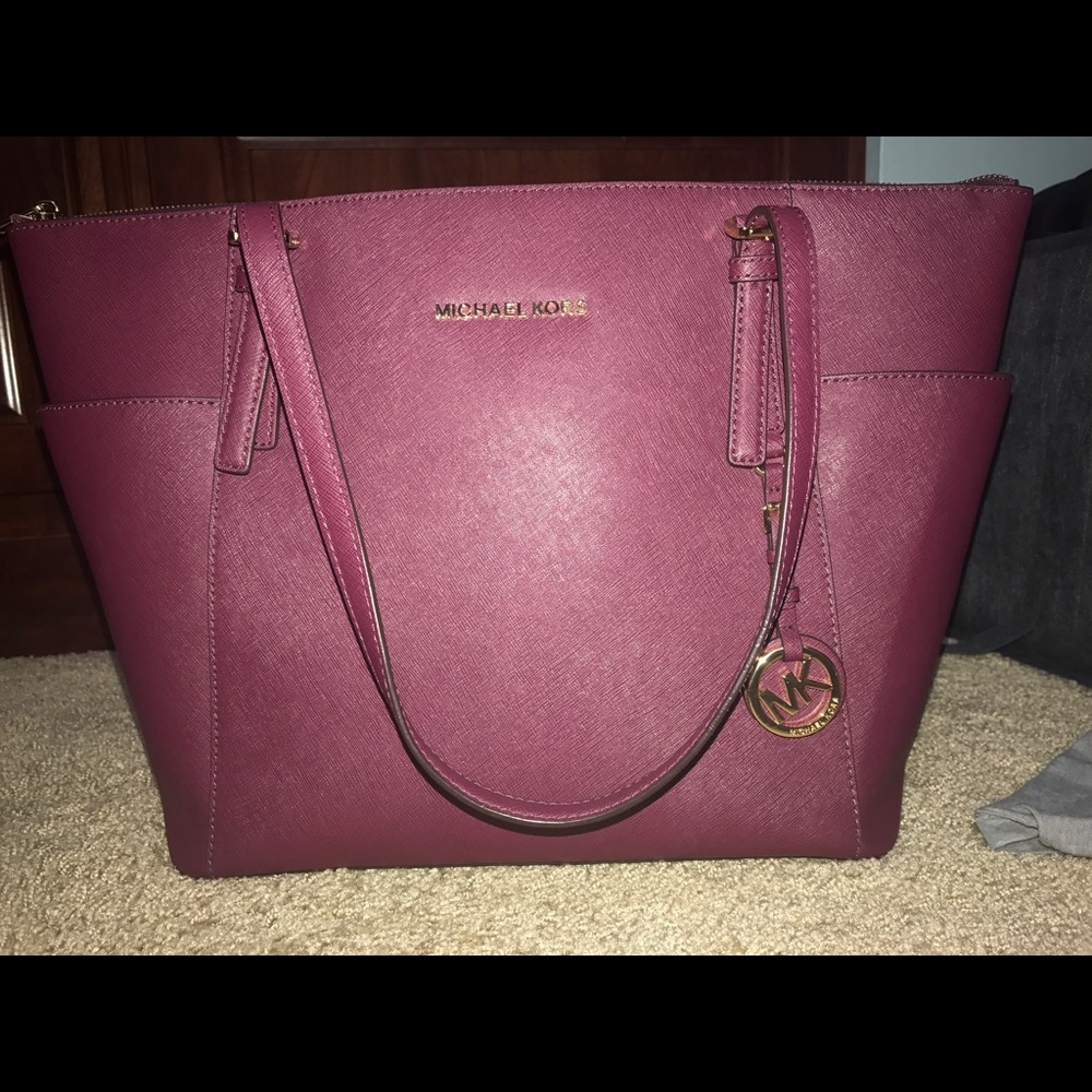 Michael Kors Large East/West Jet Set Tote Plum
