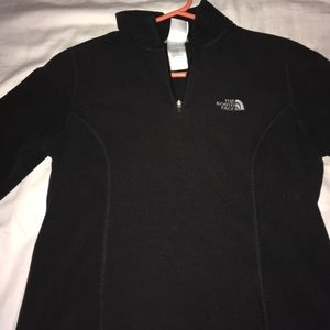 Black north face pullover