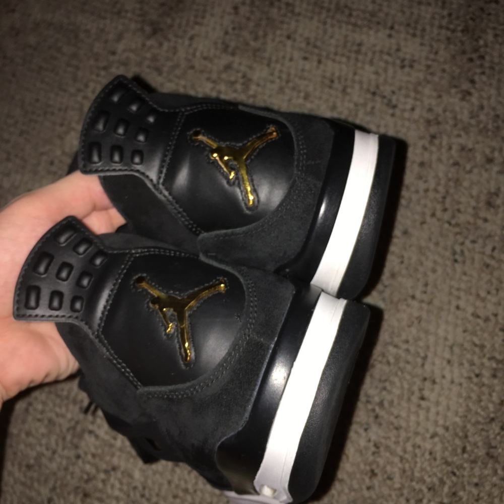 Royalty air Jordan retro 4