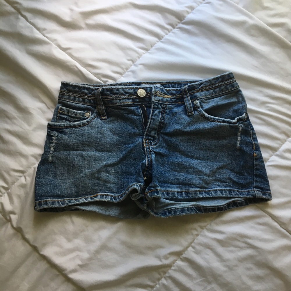 Distressed Jean Shorts - Juniors Size 3