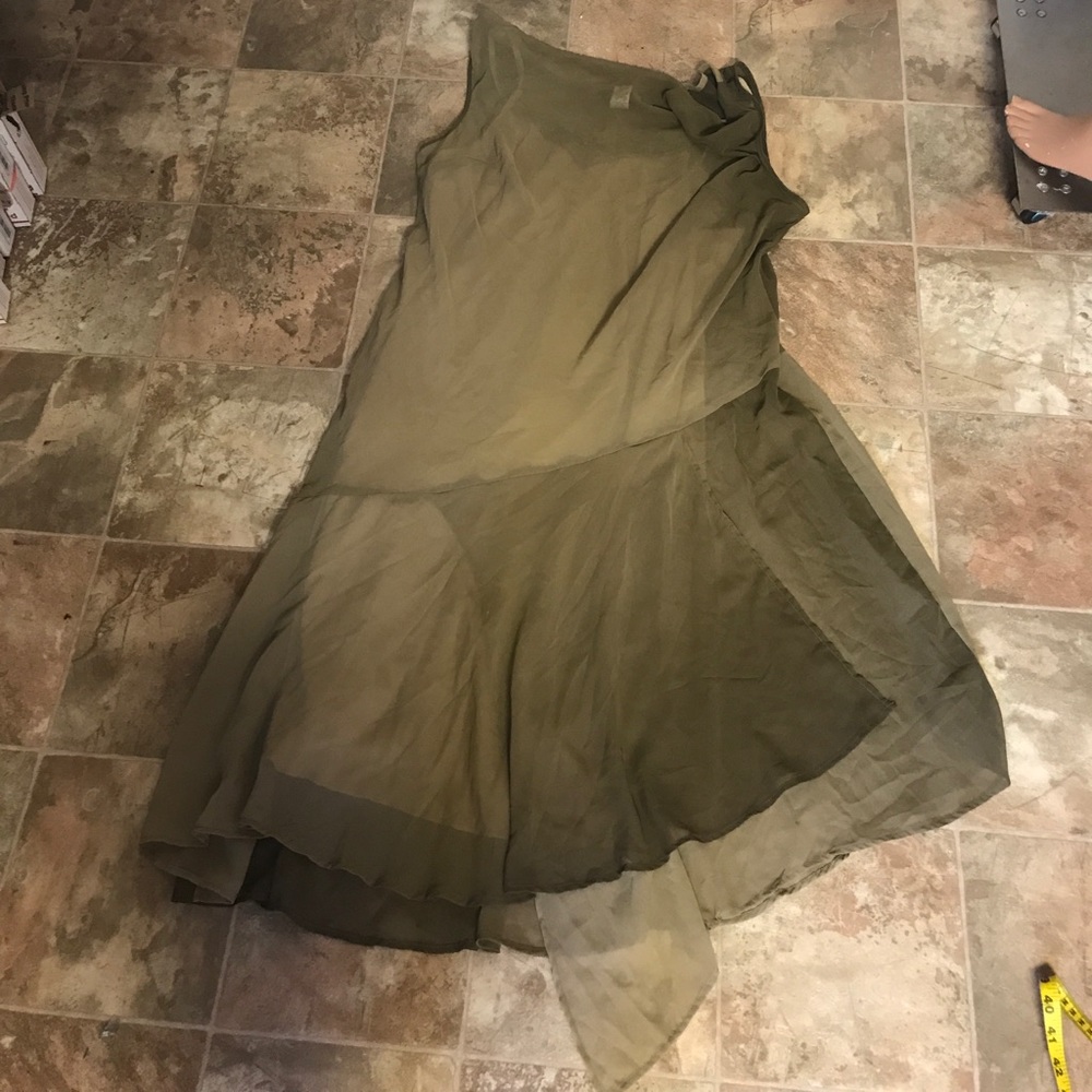 Dress (D49)