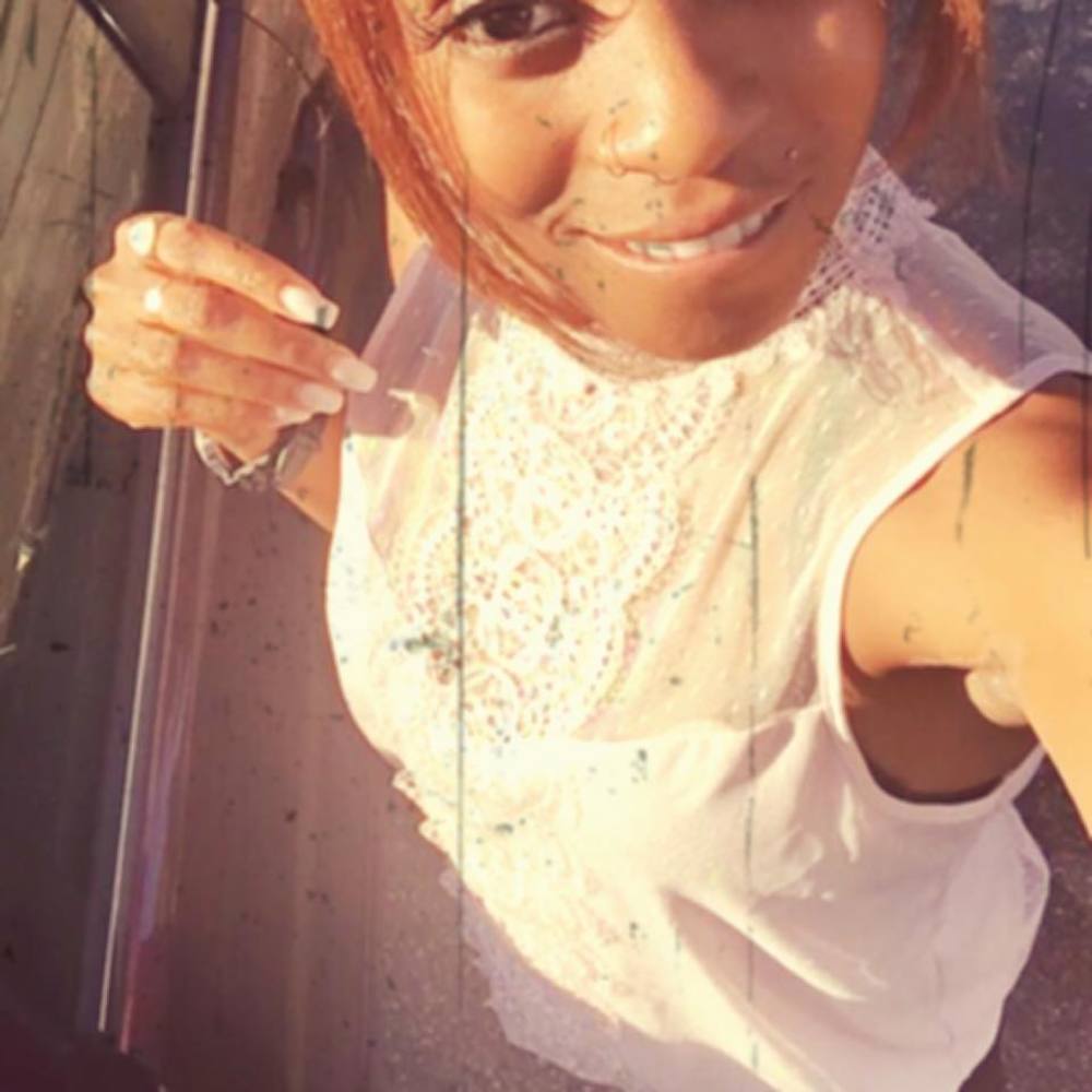 Meet your Posher, Keeya