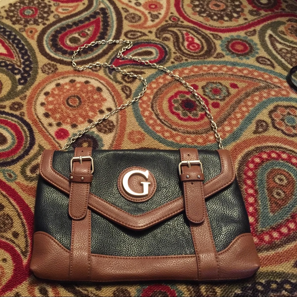 ‼️SALE‼️Guess clutch 👛 or it can be shoulder bag