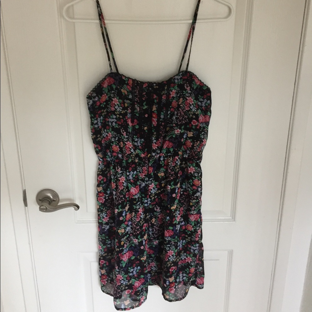 EUC Delicate Forever 21 Belted Floral Dress