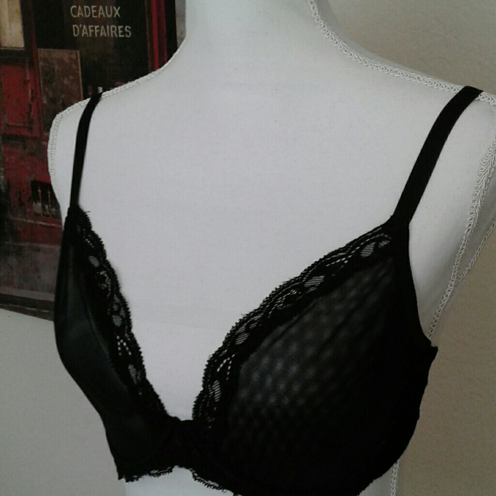 Natori Bra 32DD NWOT