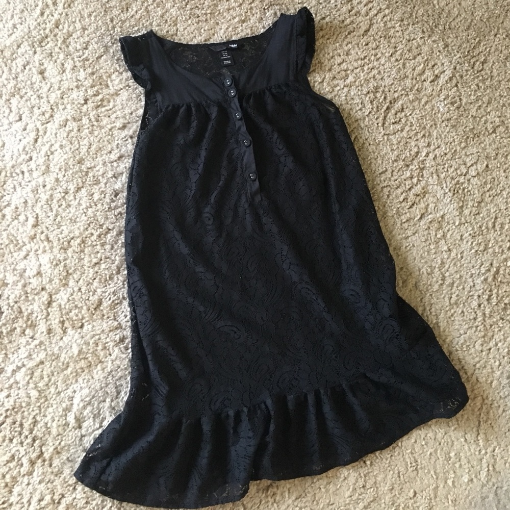 Black lace dress