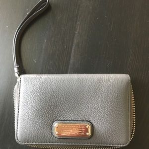 Marc Jacobs smartphone wristlet wallet
