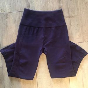 Lululemon flow & go crop