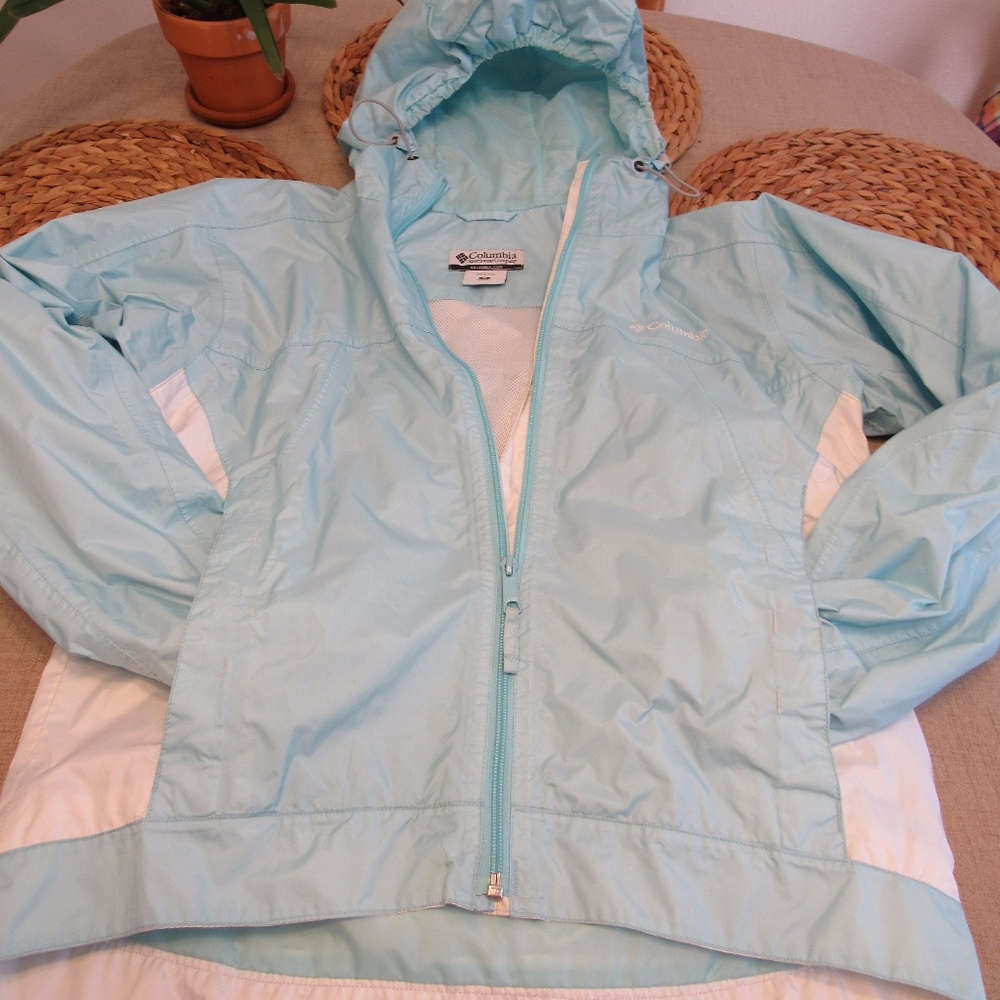 Columbia Blue Rain Jacket/Windbreaker