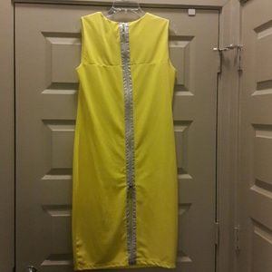 Sheath dress with zipper back