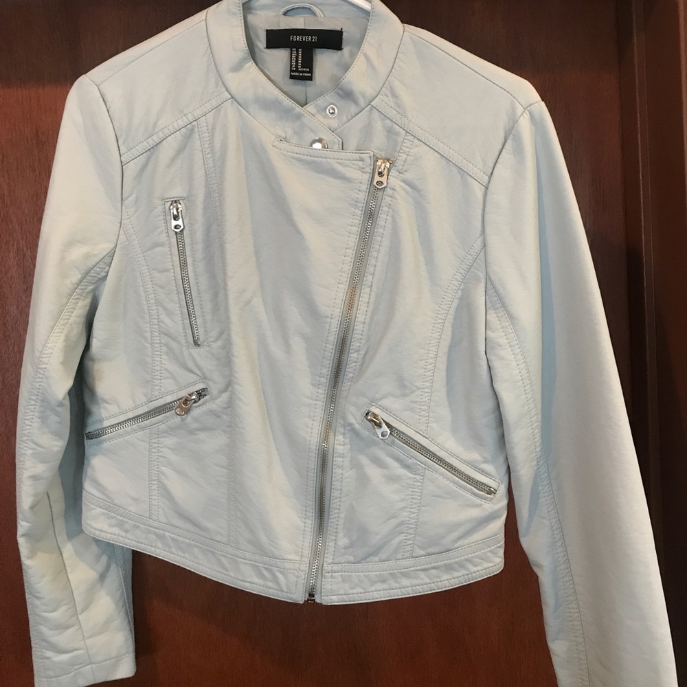 Forever 21 cropped bomber