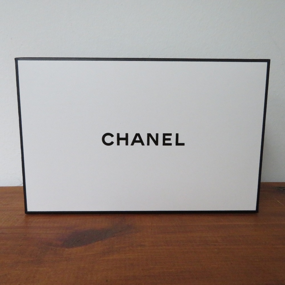 Chanel box