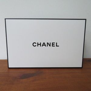 Chanel box