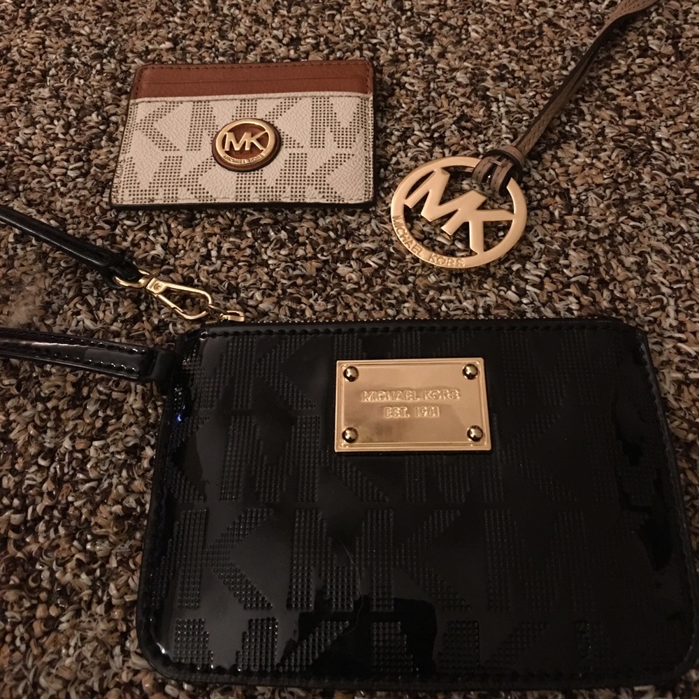 Michael Kors wristlet and credit card holder
