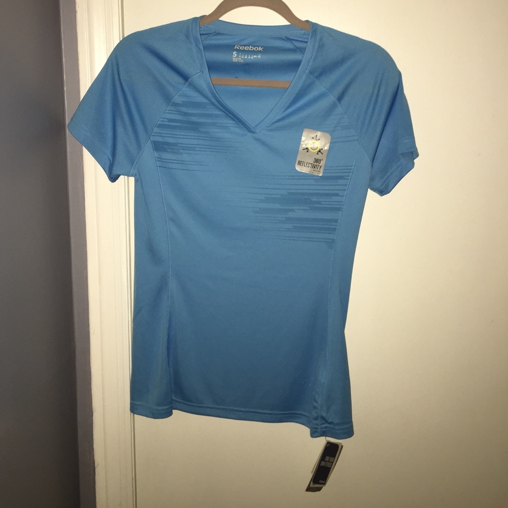 Reebok Short Sleeve T-Shirt, Size Small