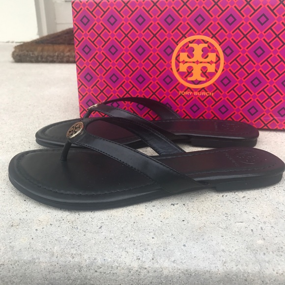 Sale firm‼️Tory Burch "Pearce" flip flops - Picture 3 of 7