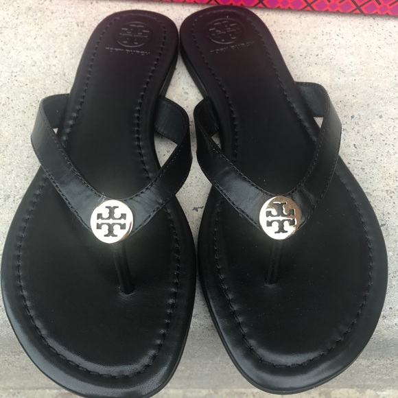 Sale firm‼️Tory Burch "Pearce" flip flops - Picture 2 of 7