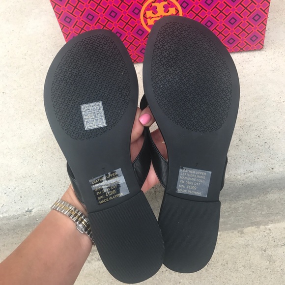 Sale firm‼️Tory Burch "Pearce" flip flops - Picture 5 of 7