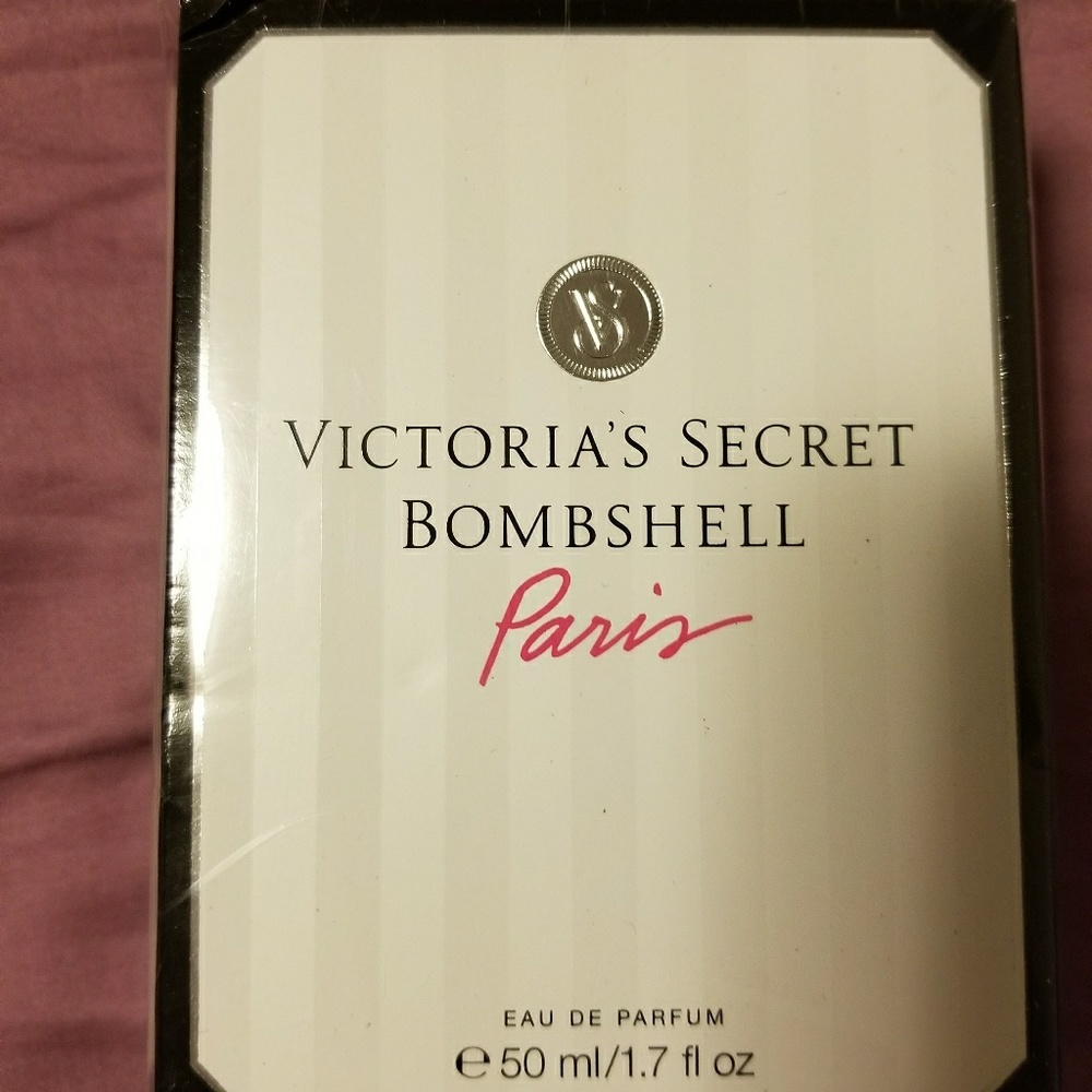 Victoria secret bombshell paris