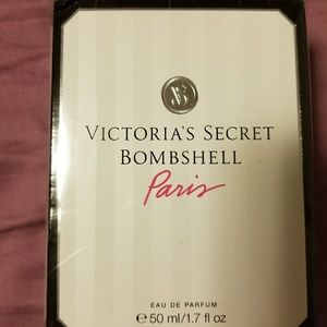 Victoria secret bombshell paris