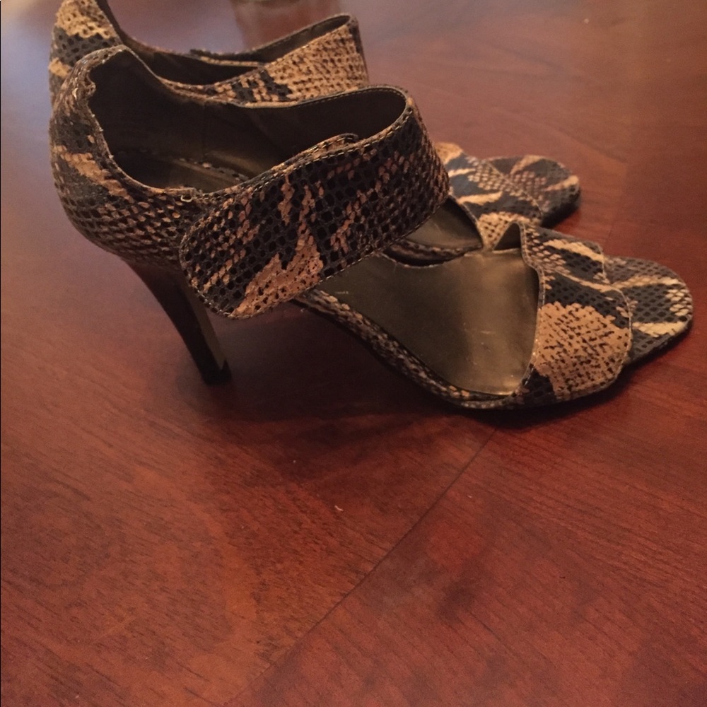 Sandals python look