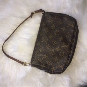 Louis Vuitton clutch