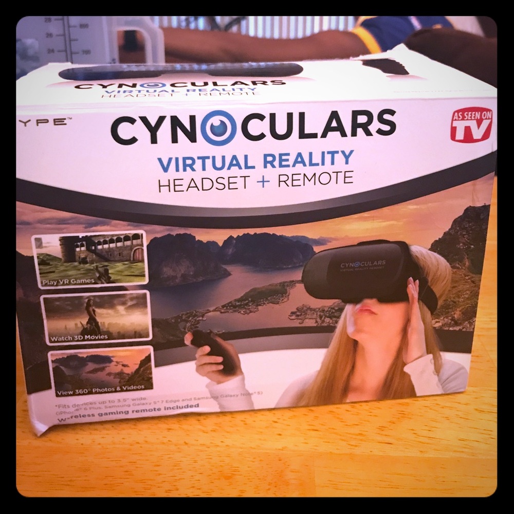 Cynoculars virtual reality headset & remote