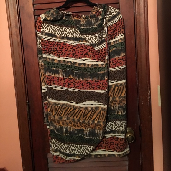 Pretty 2 Piece Skirt & Top Animal Print - Picture 2 of 3