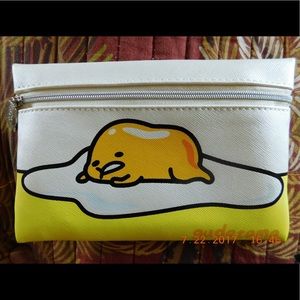 Ipsy Egg make up pouch