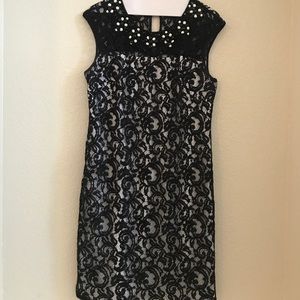 ADRIANNA PAPELL black and white Lace  Dress