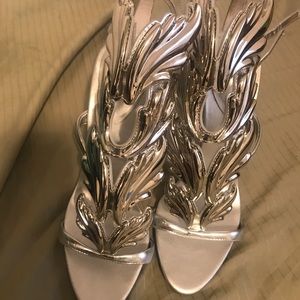 Brand new Giuseppe Zanotti silver heels