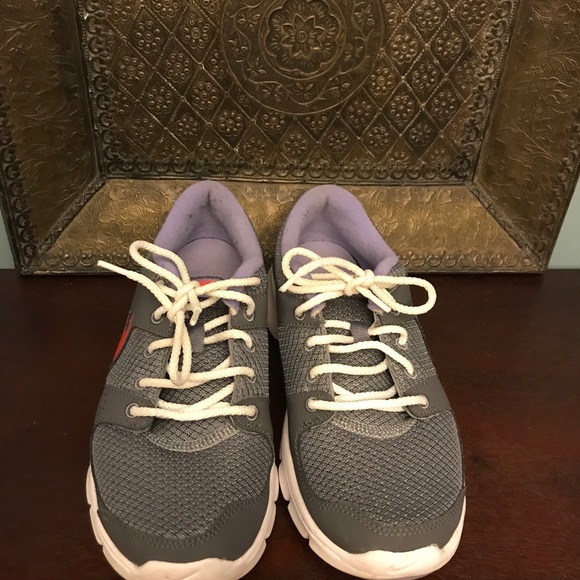 Nike sneakers. - Picture 2 of 7