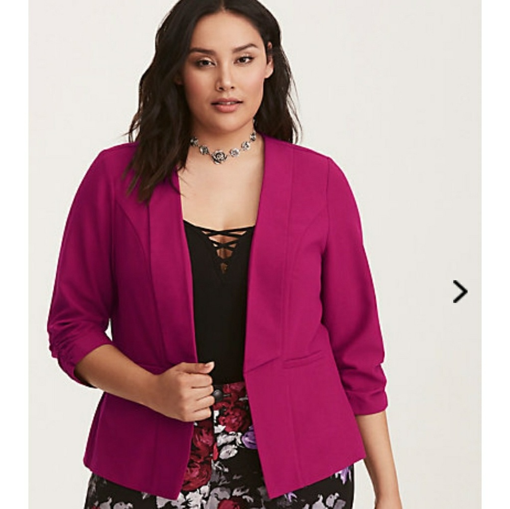Crepe Ruched Sleeve Blazer