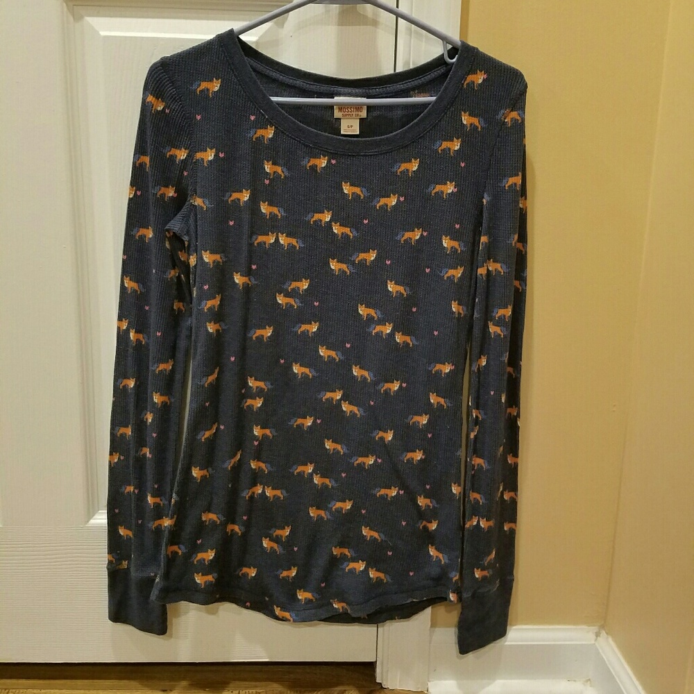 Nacy blue long sleeve fox and little heart shirt